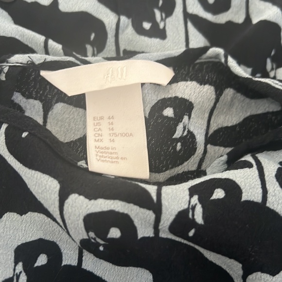 Girls H&M blouse - Picture 6 of 6